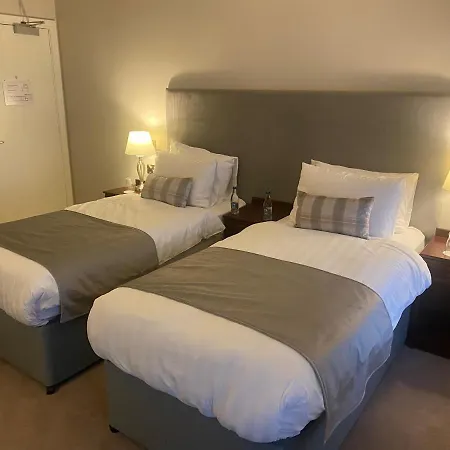 Hotel Hallahan'S