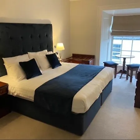 Hotel Hallahan'S